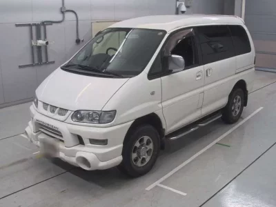 Mitsubishi DELICA