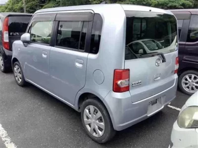 Toyota PIXIS SPACE
