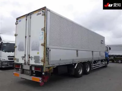 Isuzu GIGA