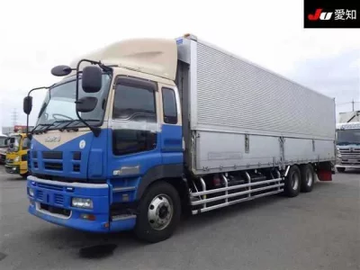 Isuzu GIGA