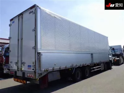 Isuzu GIGA