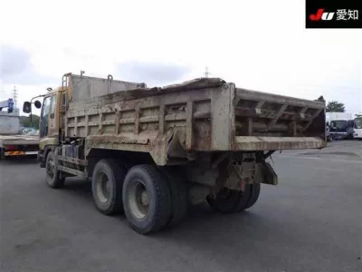 Isuzu GIGA