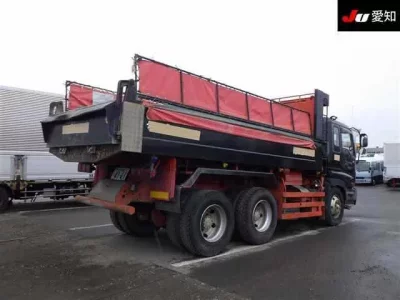 Isuzu GIGA