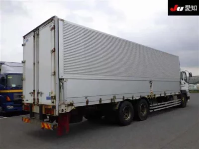 Isuzu GIGA