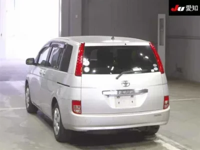 Toyota ISIS
