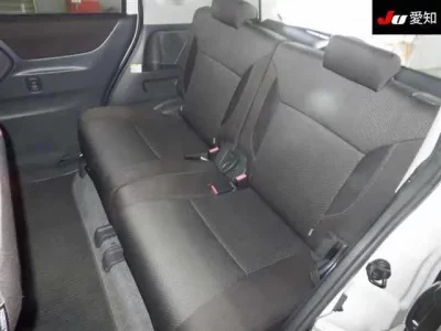 Mitsubishi DELICA D2