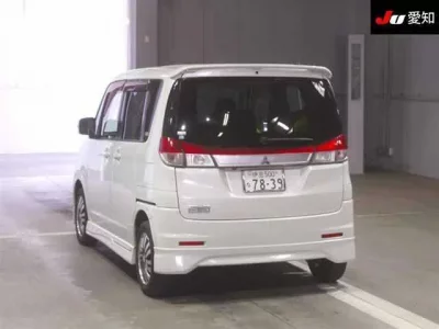 Mitsubishi DELICA D2
