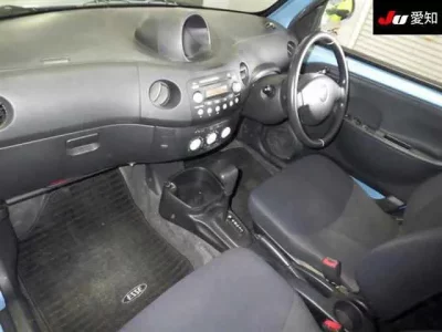 Daihatsu Esse