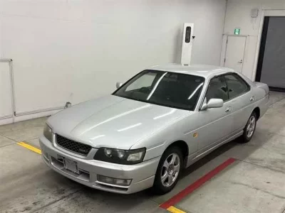 Nissan LAUREL