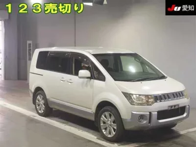 Mitsubishi DELICA D5