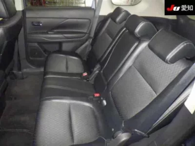 Mitsubishi OUTLANDER PHEV