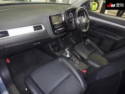 Mitsubishi OUTLANDER PHEV