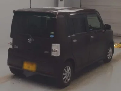 Toyota PIXIS SPACE