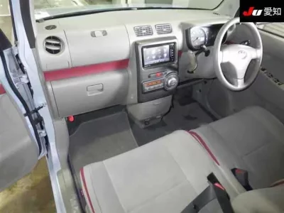 Toyota PIXIS SPACE