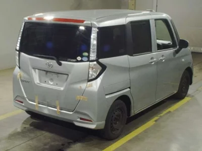 Toyota TANK