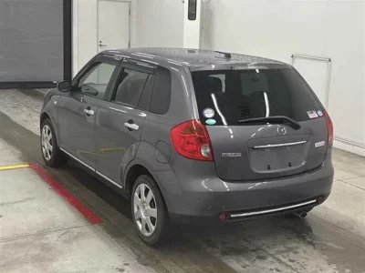 Mazda VERISA