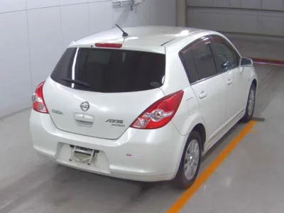 Nissan TIIDA