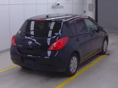 Nissan TIIDA