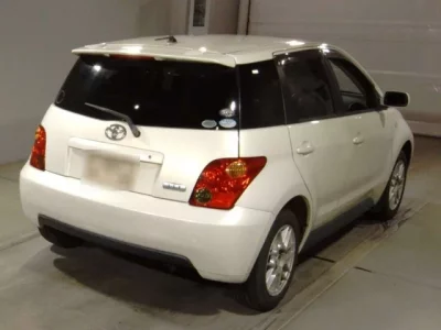 Toyota IST