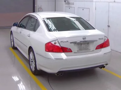 Nissan FUGA