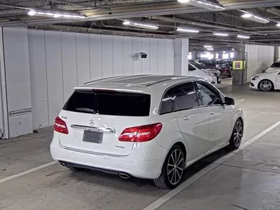 Mercedes-Benz B CLASS