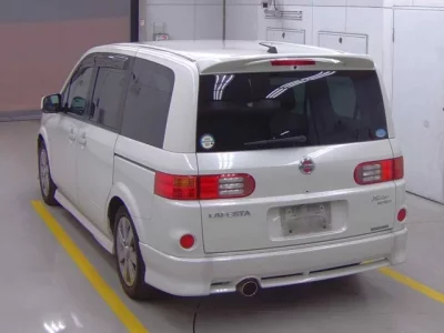 Nissan LAFESTA
