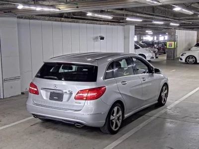 Mercedes-Benz B CLASS