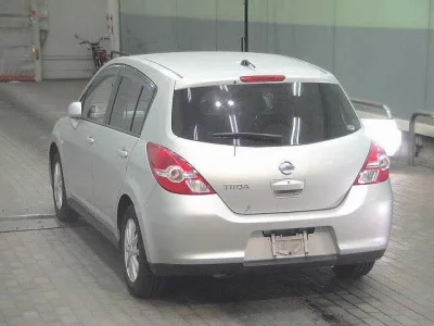 Nissan TIIDA