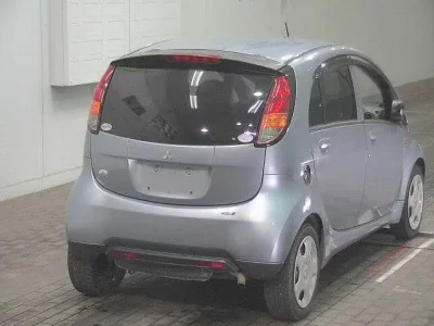 Mitsubishi I