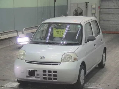 Daihatsu Esse