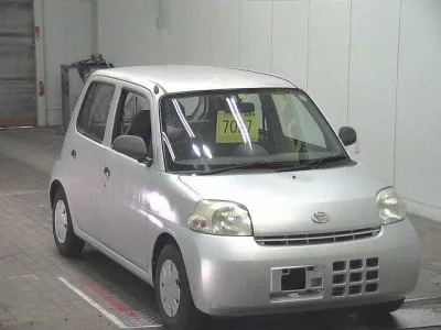 Daihatsu Esse