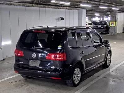 Volkswagen GOLF TOURAN