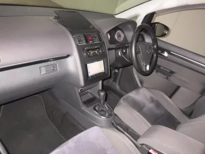 Volkswagen GOLF TOURAN
