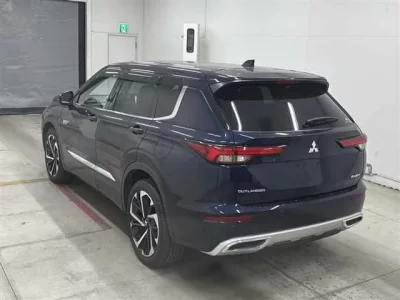 Mitsubishi OUTLANDER PHEV