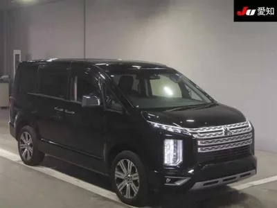 Mitsubishi DELICA D5