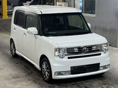Toyota PIXIS SPACE