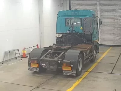 Isuzu TRUCK