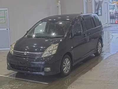 Toyota ISIS