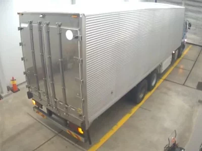 Isuzu TRUCK