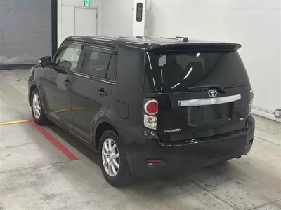 Toyota COROLLA RUMION