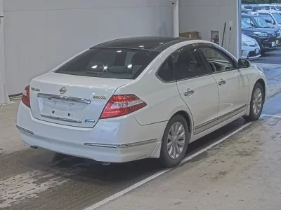 Nissan TEANA
