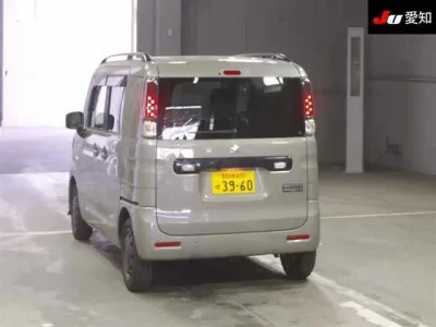 Suzuki SPACIA BASE