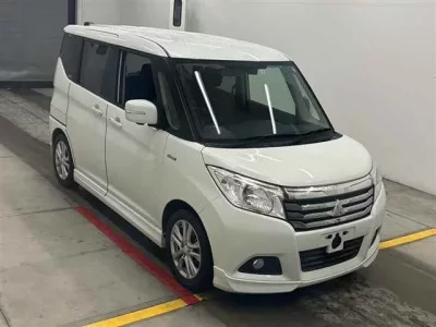Mitsubishi DELICA D2