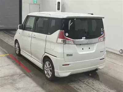 Mitsubishi DELICA D2
