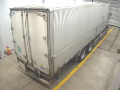 Isuzu TRUCK