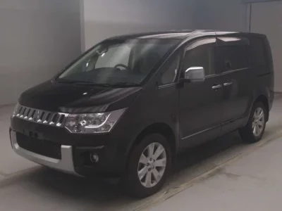 Mitsubishi DELICA D5