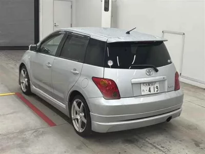 Toyota IST