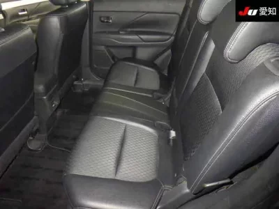 Mitsubishi OUTLANDER PHEV