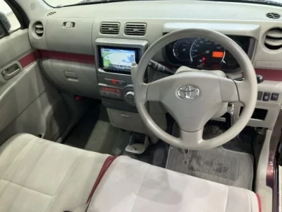 Toyota PIXIS SPACE