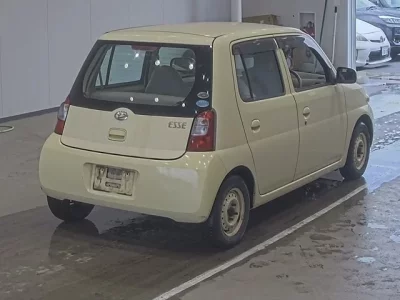 Daihatsu Esse